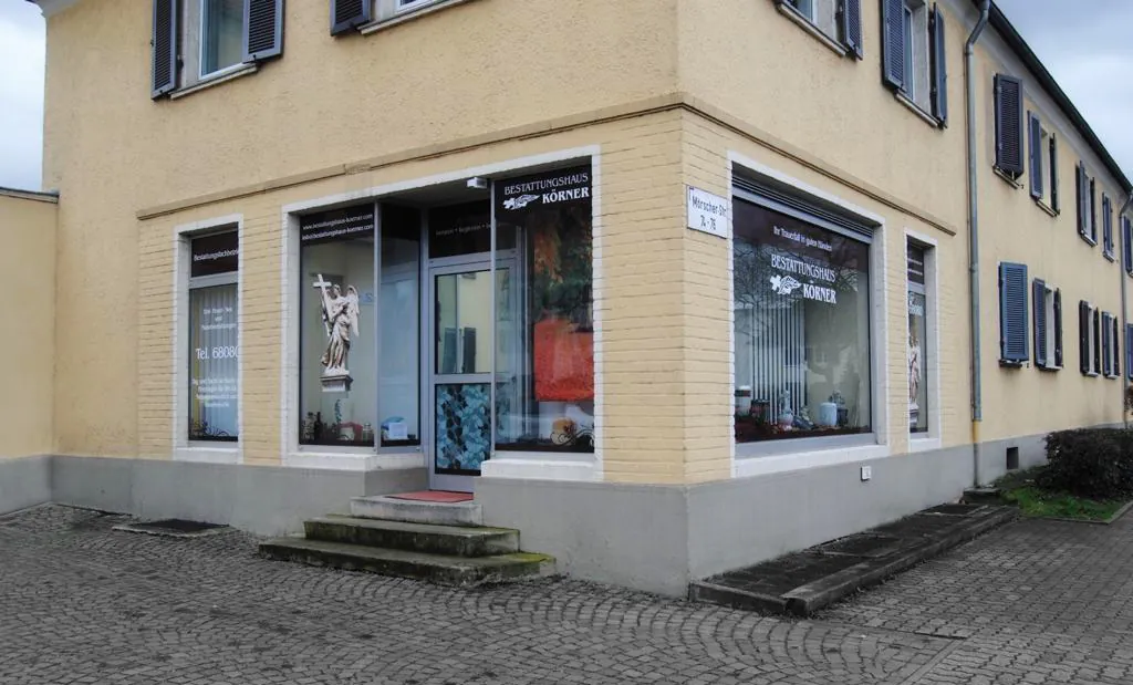 Außenansicht des Bestattungshauses Körner in der Mörscher Straße 76 in Frankenthal